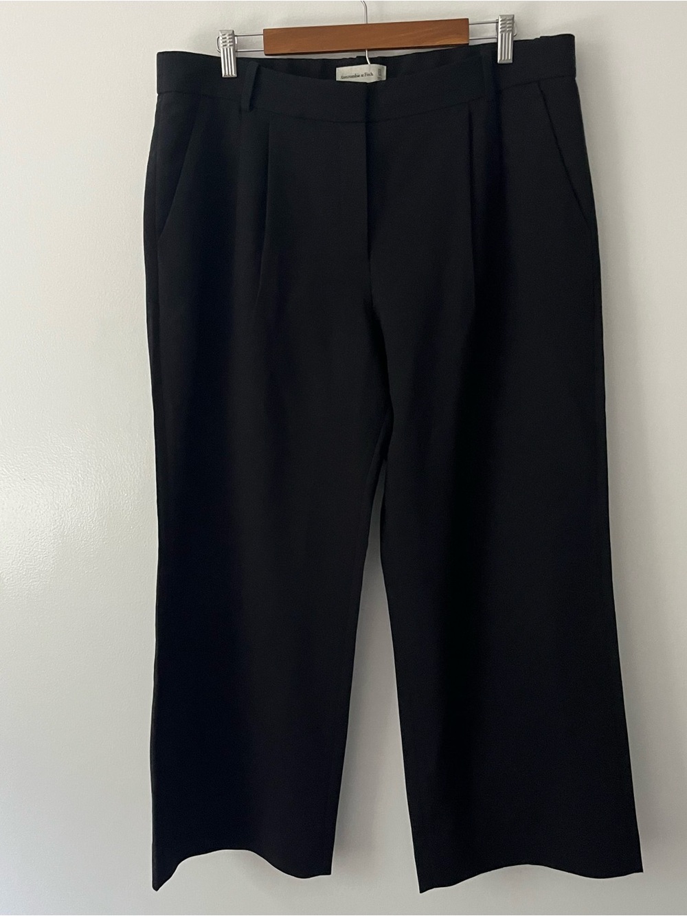 Abercrombie & Fitch Sloane Tailored Wide Leg Pants Black 32 / 14 SHORT